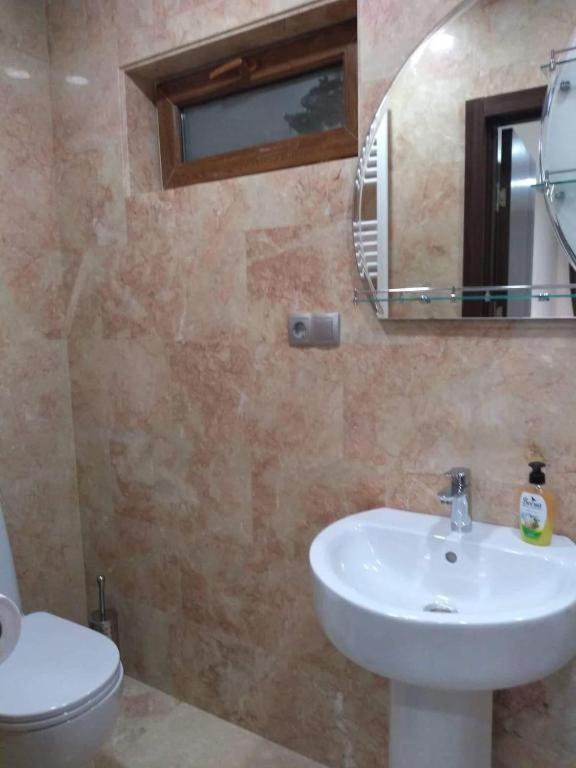 Luxury Apartment At Pirosmani 22 In Central Bordzjomi Kamer foto
